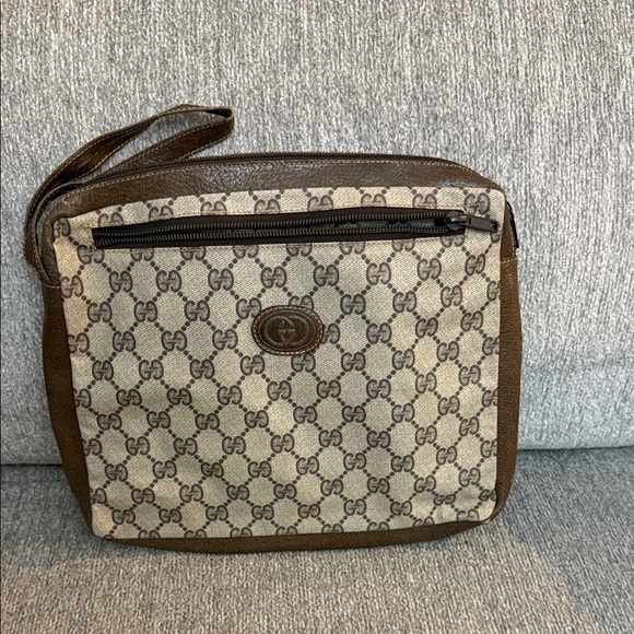 Gucci Wristlet - Tag off- Vintage - Picture 1 of 5